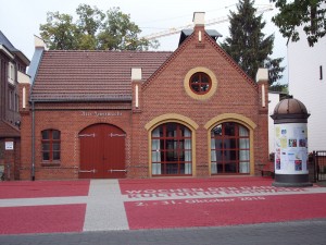 Die meisten Veranstaltungen der Wochen der dänischen Kultur finden in der Alten Feuerwache in der Bahnhofstraße statt. (Foto/Montage: jl)