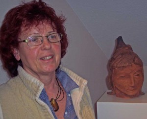 Dagmar Reinhold eröffnete vor zehn Jahren ihre Werkstatt in Zeuthen. (Foto: jl)