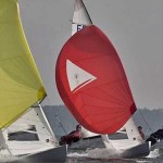 Flying Duchman in rauschender Fahrt auf dem Müggelsee beim 60. Nebelpokal des YCBG. (Foto: Ralph Linow, www.saralin.de)