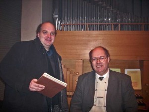 Die Berliner Konzerthausmusiker Sebastian Bluth (li.) und Dr. Dietmar Hiller geben am Sonnabend ein Orgelkonzert. (Foto: Burkhard Fritz)