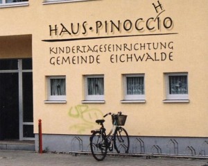 So könnte der korrigierte Namenszug aussehen. (Foto: Buschek, Korrektur: Jörg Levermann) So könnte der korrigierte Namenszug aussehen. (Foto: Buschek, Korrektur: Jörg Levermann)