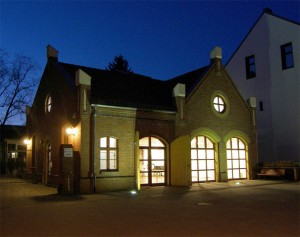 Abendliche Stimmung an der Alten Feuerwache. (Foto: Burkhard Fritz)