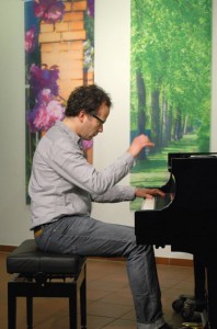 Boris Schönleber im Jahr 2006 bei seinem ersten Konzert in Eichwalde. (Foto: Buschek)