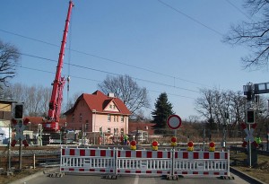 Kein Durchkommen: Die so genannte Südschranke an der Friedenstraße ist gesperrt. (Foto: Peter Springer)