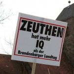 Zeuthener protestieren gegen die Politik im Brandenburger Landtag. (Foto: Jörg Levermann) Zeuthener protestieren gegen die Politik im Brandenburger Landtag. (Foto: Jörg Levermann)
