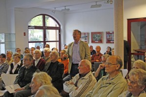 Michael Braun informierte über die Nachkriegsgeschichte der S-Bahnlinie von Grünau nach Königs Wusterhausen. (Foto: Jörg Levermann)