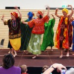 Zum Tag der Offenen Tür der Radeland-Halle zeigte Jazzdance-Gruppe des Ajax Eichwalde einen afrikanischen Tanz. (Foto: Burkhard Fritz)
