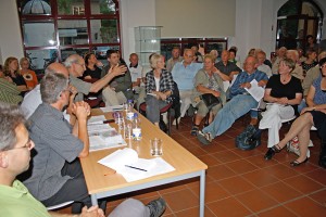 Podiumsdiskussion über Lärm in Eichwalde in der Alten Feuerwache. (Foto: Jörg Levermann)