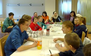 Die Sprecherinnen und Sprecher der Jugendfeuerwehren des Landkreises diskutierten in Groß Köris. (Foto: Svenja Levermann)