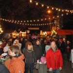 Besucherandrang auf dem Weihnachtsmarkt in Zeuthen. (Foto: Jörg Levermann)