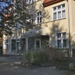 Zentral gelegen ist die Gemeindebibliothek an der Grünauer Straße 54 in Eichwalde. (Foto: Jörg Levermann) Zentral gelegen ist die Gemeindebibliothek an der Grünauer Straße 54 in Eichwalde. (Foto: Jörg Levermann)