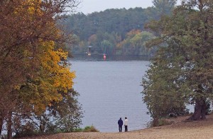 Herbstliche Idylle am Kleinen Müggelsee. (Foto: Jörg Levermann)