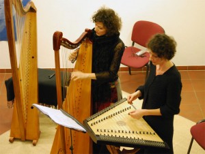 Johanna und Elisabeth Seitz gastierten am 7. Januar 2012 in der Alten Feuerwache. (Foto: Burkhard Fritz)