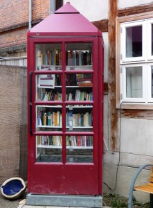 Bücherzelle der "anonymen Bookaholics" (Foto: Veronica Klingemann)