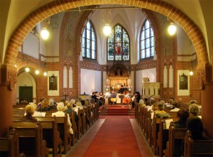 Die die Stipendiaten der Orchesterakademie bei der Staatskapelle Berlin spielte in der Evangelischen Kirche. (Foto: Burkhard Fritz)