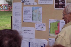 Bereits im Jahr 2006 präsentierte der Badewiesenverein Ideen, was mit dem Nachbargrundstück passieren soll. (Foto: Jörg Levermann)