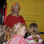Josys Spielshow brachte am Freitag Abend die Kinder an der Badewiese in Bewegung. (Foto: Jörg Levermann)