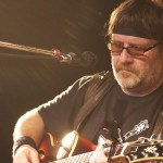 Gitarrist Wolfgang Haase (Wolle) an der Dobro-Gitarre. (Foto: Jörg Levermann)