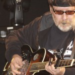 Wolfgang (Wolle) Haase an der Dobro-Gitarre. (Foto: Jörg Levermann)