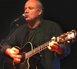 Der Songpoet Wolfsmond gastiert am Sonnabend, 15. September 2012 in der Dorfkirche Gosen (Foto: Wolfsmond)