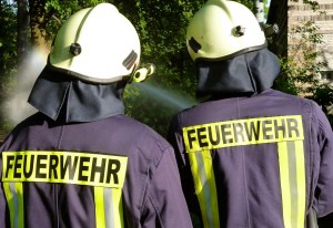 Jeden Donnerstag ab 19 Uhr bereiten sich die Kameradinnen und Kameraden der Freiwilligen Feuerwehr Eichwalde auf den Ernstfall vor. (Foto: Jörg Levermann)