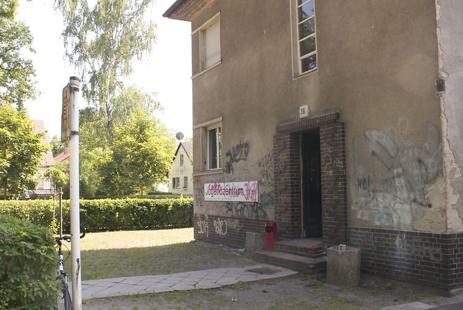 Das Jugendzentrum in der Gerhart-Hauptmann-Allee wirkt nicht einladend. (Foto: Jörg Levermann)