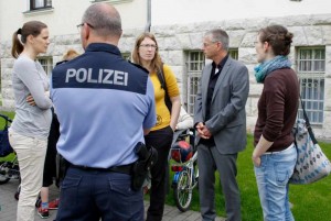 Offiziell angemeldet als Demonstration war die Kundgebung von Eltern, die damit den Streik des Kita-Personals unterstützen wollten. (Foto: Jörg Levermann)