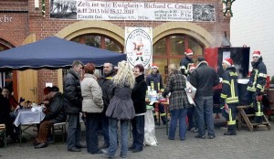 Klein aber fein: Der Adventsmarkt in und um die Alte Feuerwache hat etwas beschauliches. (Foto: Jörg Levermann)