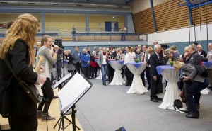 Eine Band der musikbetonten Gesamtschule Paul Dessau aus Zeuthen bot den musikalischen Rahmen beim Neujahrsempfang in der Mehrzweckhalle in Schulzendorf. (Foto: Jörg Levermann)