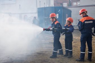 Die Jugendfeuerwehr wird auch in diesem Jahr beim Frühlingsfest ihr Können unter Beweis stellen. (Foto: Jörg Levermann)
