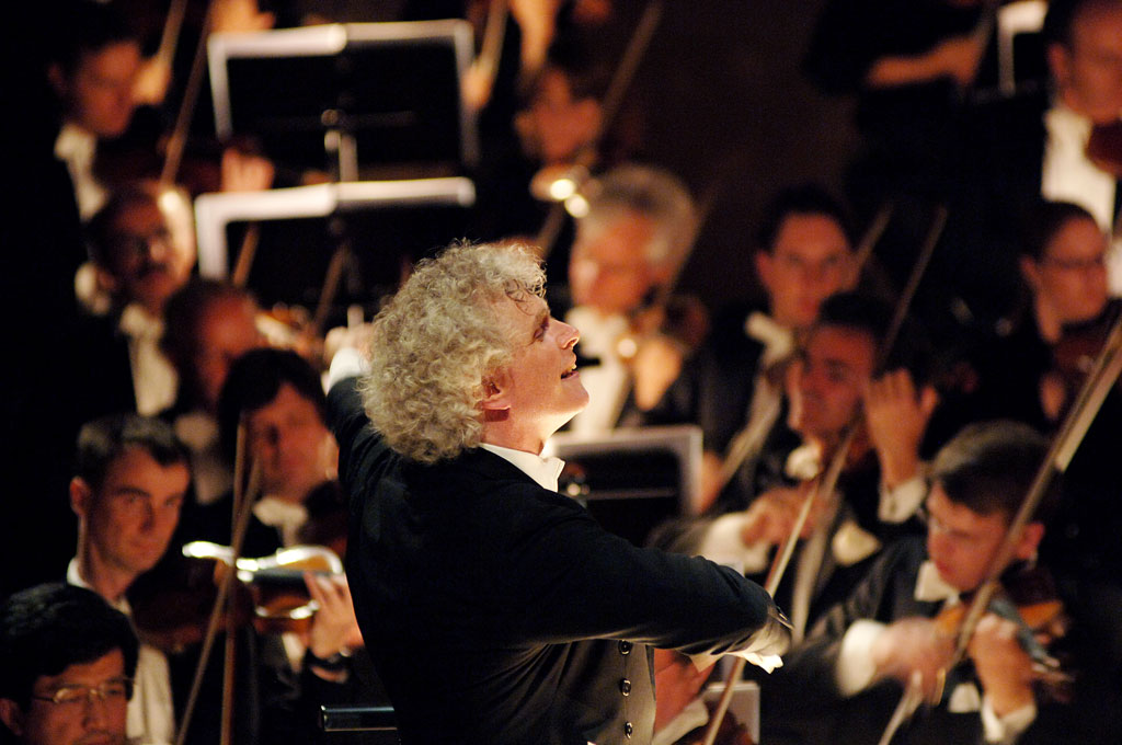 Sir Simon Rattle dirigiert Berliner Philharmoniker