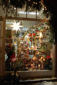 Schaufenster eines Geschäftes in der Bahnhofstraße. (Foto: Burkhard Fritz)