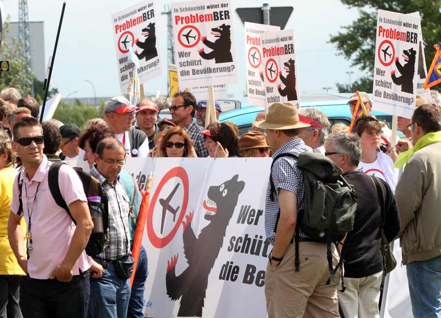 Den Protest gegen den BER (BBI) wollen die Bürgerinitiativen nach der Sommerpause fortsetzen. (Foto: Michael Wolff, www.schulzendorfer.de)