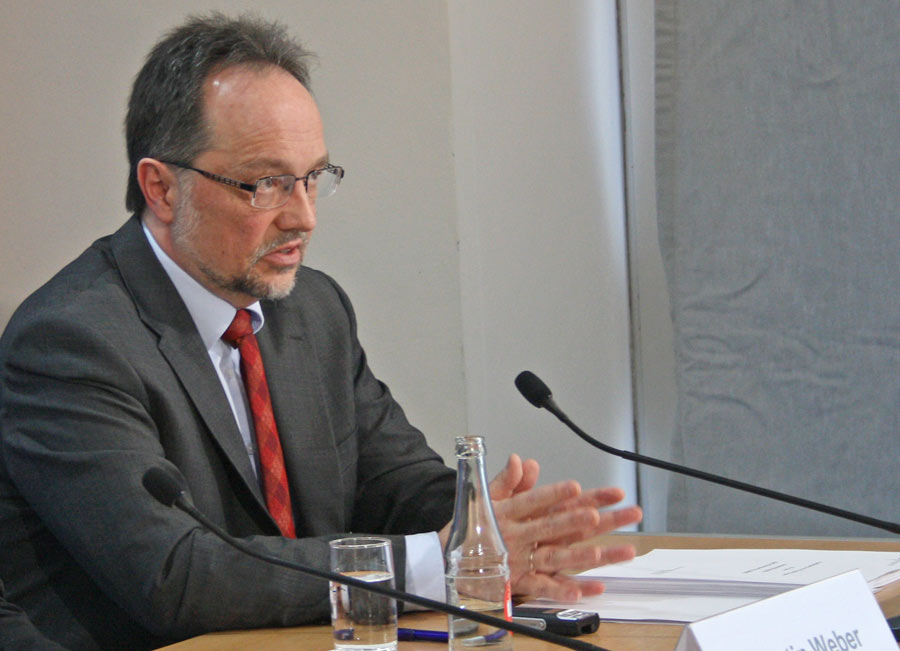 BAF-Direktor Nikolaus Herrmann, erläuterte, welche Argumente bei der Abwägung bei bei der Flugroute über den Müggelsee eine Rolle spielten. (Foto: Julius Roßa)