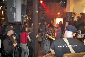 Der Blues ging beim Publikum in Wernsdorf in die Beine. (Foto: Jörg Levermann)