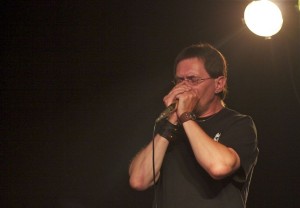 Steffen Neumann an der Bluesharp. (Foto: Jörg Levermann)