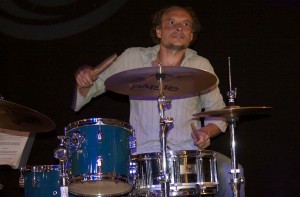 Christian Stängert ist der Schlagzeuger der Moan Brothers. (Foto: Jörg Levermann)