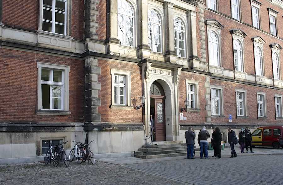 Am Montag, fast ein Jahr nach dem Mord an der 14-jährigen Alyssa, kamen enge Freunde der Schülerin beim Landgericht Cottbus zu Wort. (Foto: Jörg Levermann)