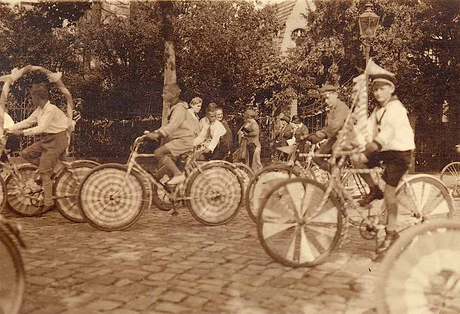 Historische Fotos mit Menschen in Eichwalde zeigt die Fotoausstellung ab Sonnabend in der Alten Feuerwache (Foto: Ortsarchiv Eichwalde)