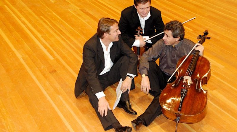 Tango a Trois, so heißt das Konzert der Extraklasse, das Peter Ludwig, Arben Saphiu und Peter Wöpke am Sonnabend in der Alten Feuerwache in Eichwalde geben. (Foto: Archiv)